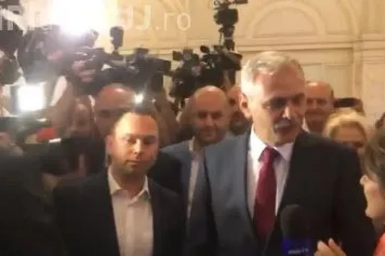 Jurnaliști agresați în Parlament de deputații care îl păzesc pe Dragnea - VIDEO