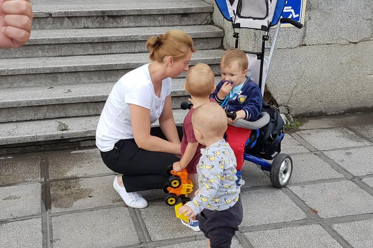 900 de copii din Cluj-Napoca nu pot fi duși la creșă pentru că NU SUNT LOCURI - VIDEO