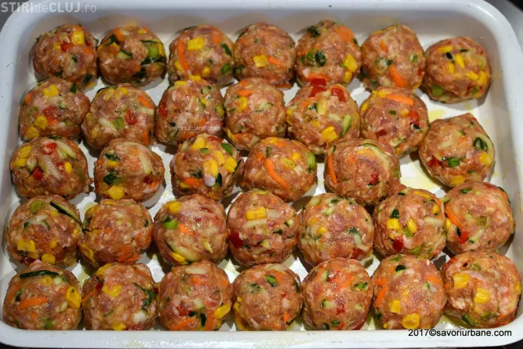 Cum prepari chiftele cu puține calorii. Se fac la cuptor