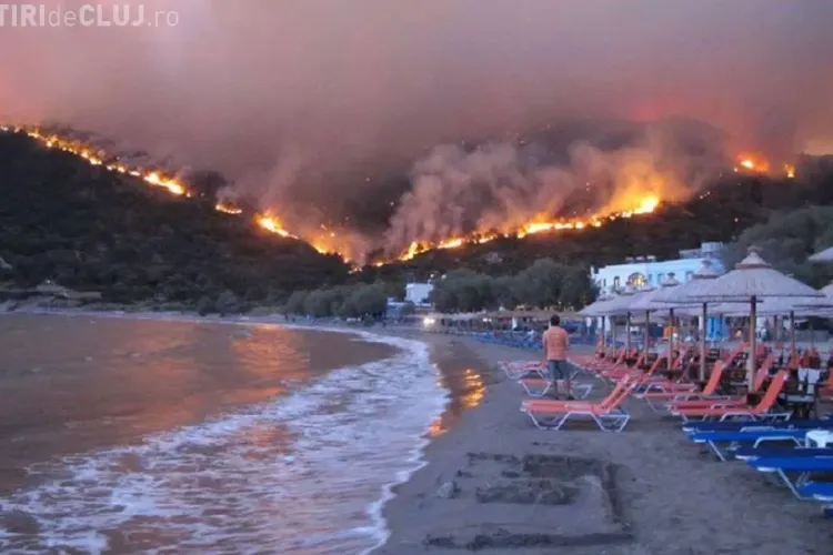 Arde Grecia. Imagini apocaliptice cu pădurile arzând - FOTO
