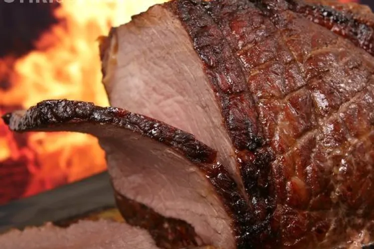 Cum arată ”carnea” crescută în laborator și cât va costa 