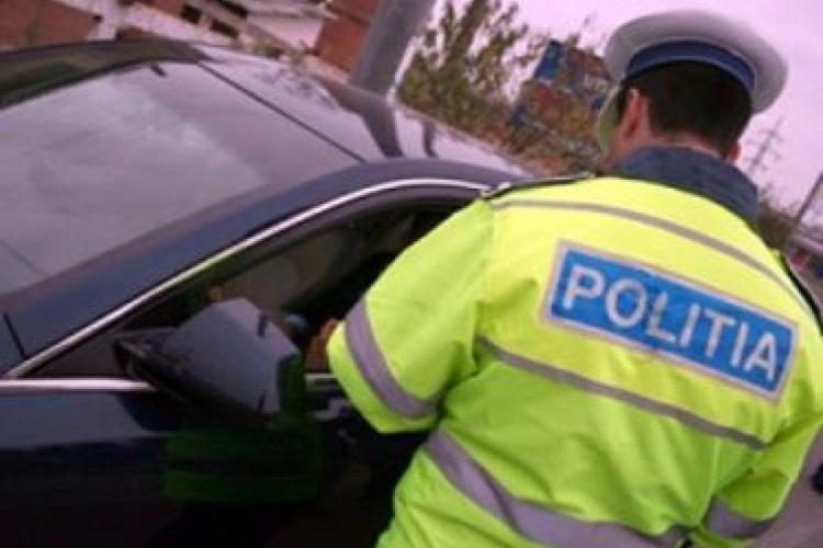 Triplă infracțiune la Cluj. Un șofer a fost prins beat la volan, fără permis și conducând un autoturism furat