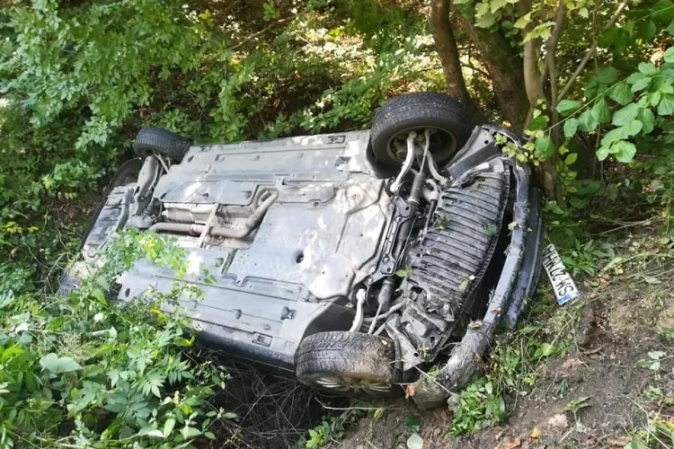 Accident în Făget, pe drumul spre Sălicea! S-a răsturnat - FOTO