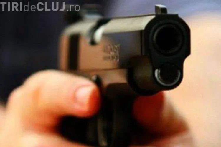 Caz șocant! O polițiștă și-a împușcat mortal mama și fiul său de 6 luni, apoi s-a sinucis