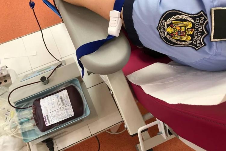 Cluj-Napoca: Politiștii locali au donat sânge pentru răniții de pe Moților - FOTO