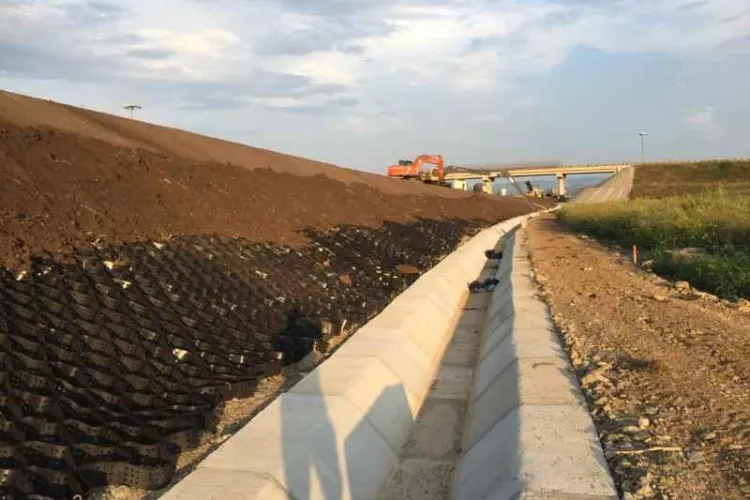 O nouă reușită? Lucrările la podul de autostradă de la Gilău, aproape de final