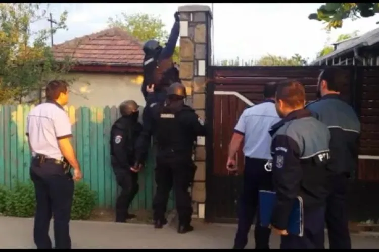Percheziții la spărgătorii de locuințe din Baciu