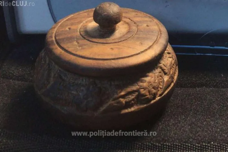 Columbian prins pe Aeroportul Cluj cu 7 grame de marijuana - VIDEO