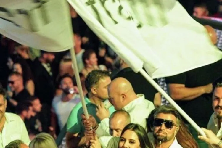 Botezatu, cu o superbă brunetă la Untold. A cheltuit o avere