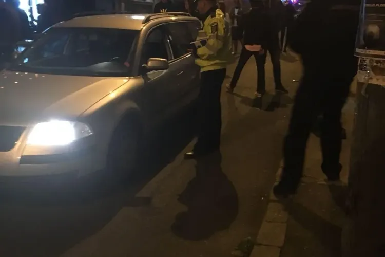 Razie de amploare pe strada Piezișa din Cluj! Zeci de persoane au fost legitimate FOTO/VIDEO