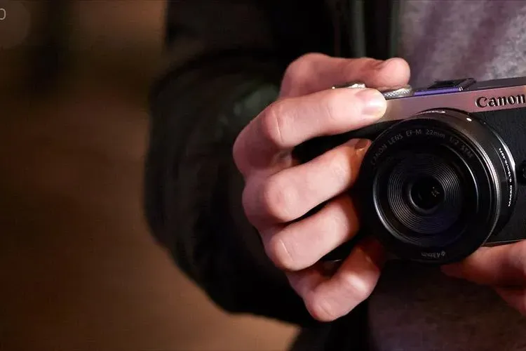 Cluj: Zece copii sărmani de la țară au prima lor expoziție de fotografie