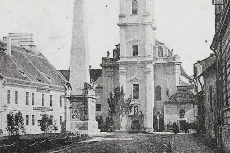 Piața Muzeului - Clujul din perioada în care timpul părea că stă în loc