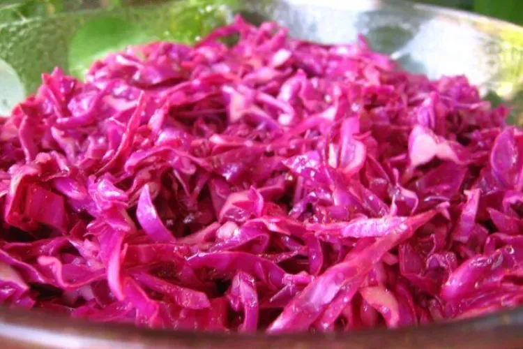 Varza roşie. Ce efecte are consumul de varză roșie