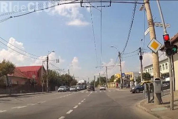 Șicanare în trafic lângă podul IRA! Taximetristul și-a piedut cumpătul - VIDEO