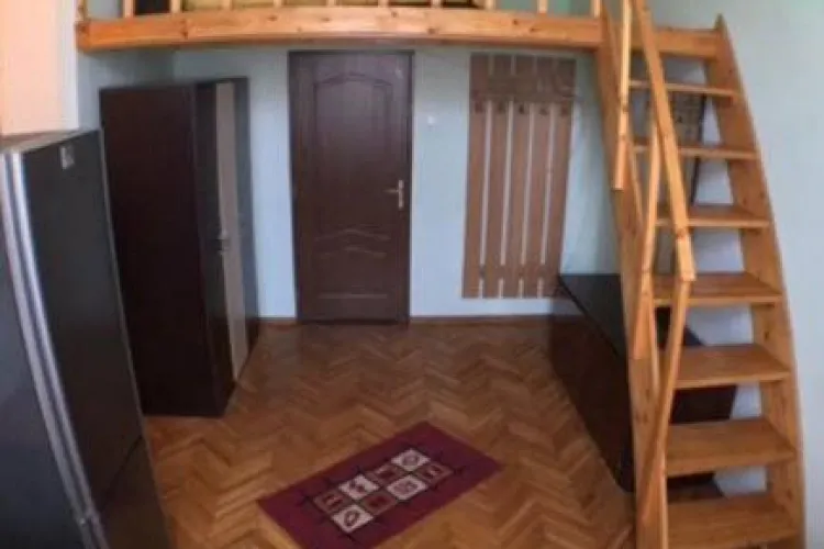 Super chirie pe strada Horea. 290 de euro pentru a sta cu patul în cap - FOTO