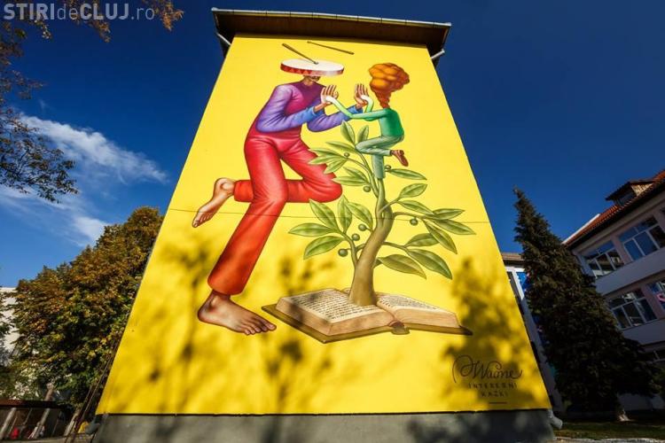 Artă în curtea școlii, la Cluj. Picturi murale pe pereții școlii Octavian Goga FOTO