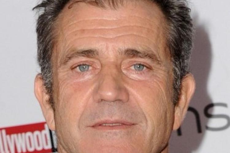 Cum arată Mel Gibson după ce a slăbit 14 kg în 2 luni - VIDEO