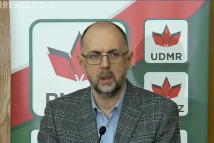 Preşedintele UDMR, Kelemen Hunor, prins când semna prezent în Parlament, deși nu a fost la ședință - VIDEO