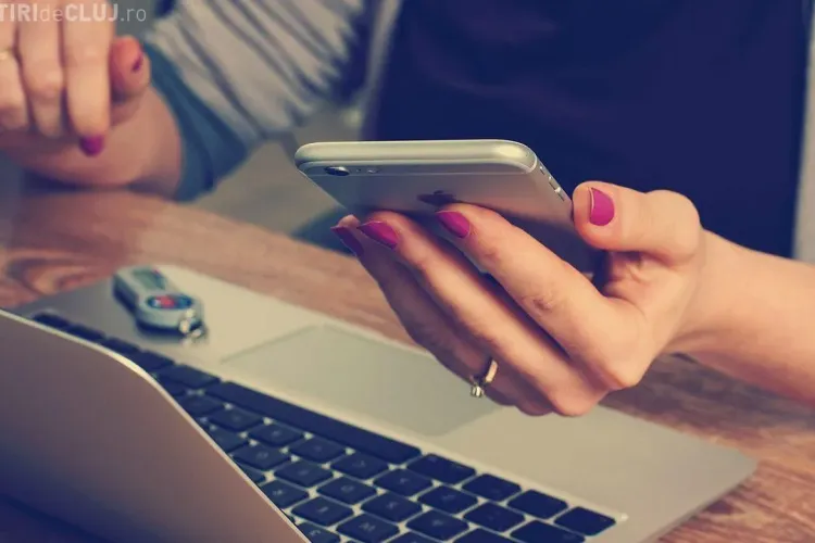 Femeie condamnată la închisoare după ce s-a uitat în telefonul soţului fără permisiunea lui