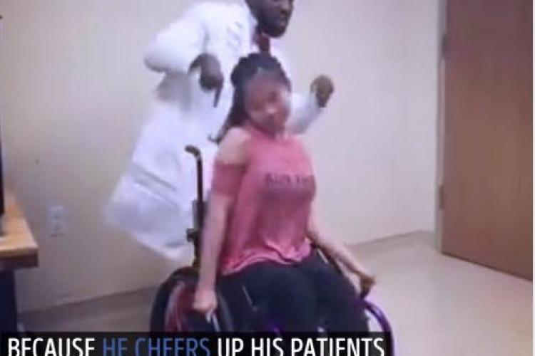 Când vom avea noi așa medici! Neurochirurg care dansează cu pacienții - VIDEO