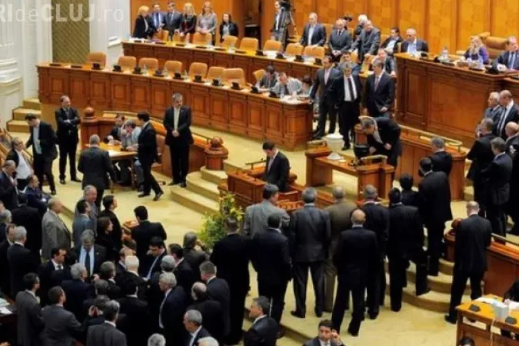 Un deputat PSD cere REPETAREA referendumului pentru redefinirea familiei