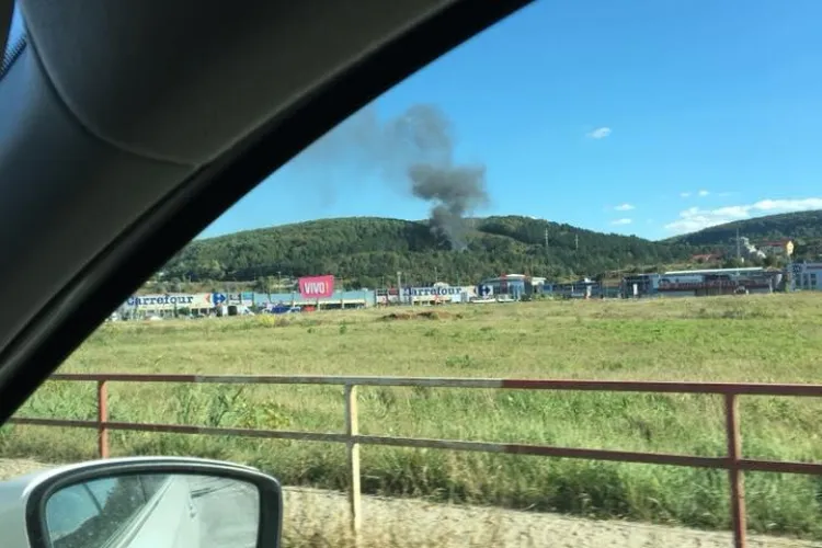 Incendiu la o rulotă la Cluj FOTO