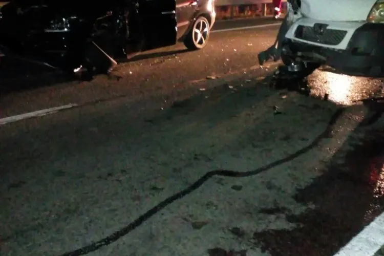 Accident pe varianta Clujului. Trei persoane au fost rănite FOTO