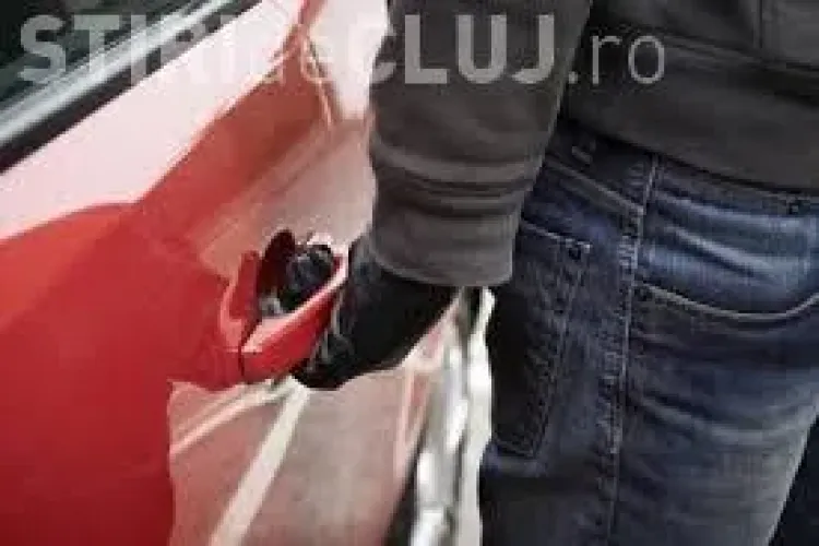 Spărgători de mașini, prinși de polițiști la Cluj. Au cauzat pagube de câteva mii de lei într-o singură seară