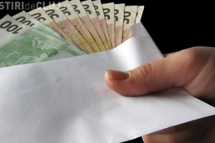 Guvernul dezminte flagrantul DNA în cazul unei șefe de cabinet care ar fi luat șpagă 50.000 de euro