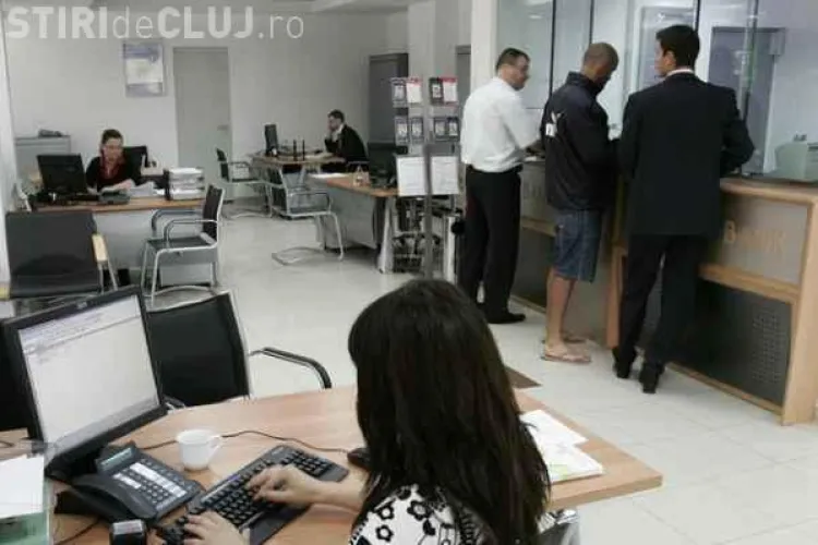 Ministrul Finanțelor vorbește de concedieri în sistemul bugetar: Unul munceşte şi trei stau