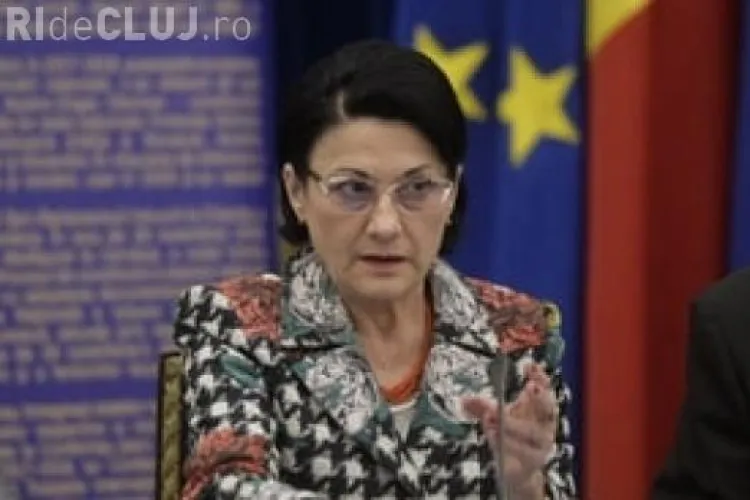 Se schimbă manualele. Ecaterina Andronescu renunță la manualul unic