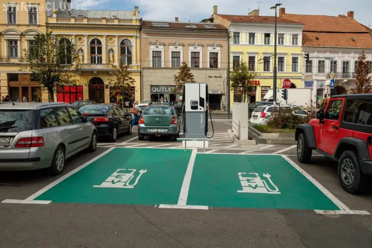 La Cluj-Napoca mașinile electrice se încarcă gratuit, deși cam lipsesc - FOTO