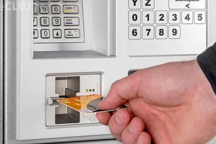 Clujul cumpără parcometre moderne cu panouri solare 