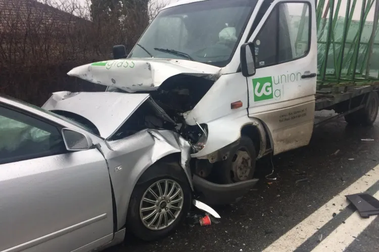 Accident grav pe centura Apahida! S-au lovit frontal - FOTO