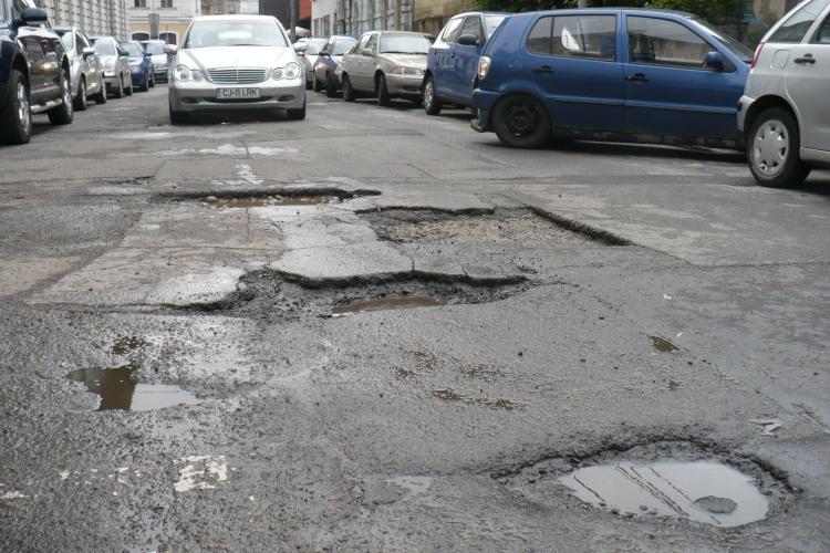 Cluj-Napoca: Topul străzilor cu gropi, care trebuie reparate. Sondajul este în derulare