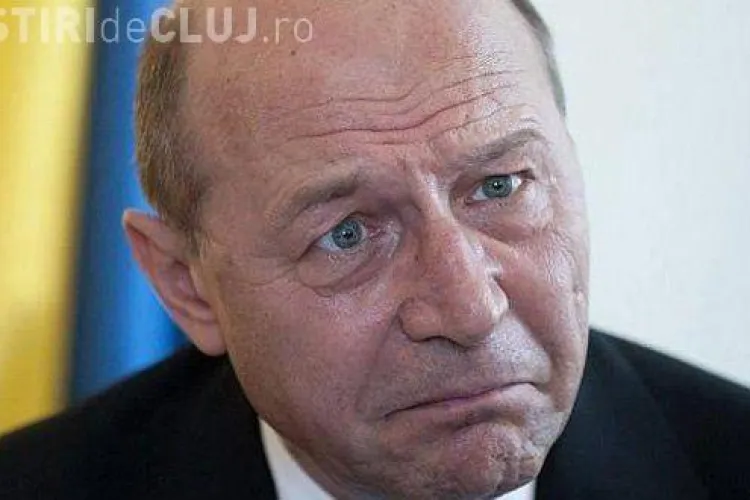 Băsescu: PSD e populat cu porci şi hipopotami. Au un singur dresor