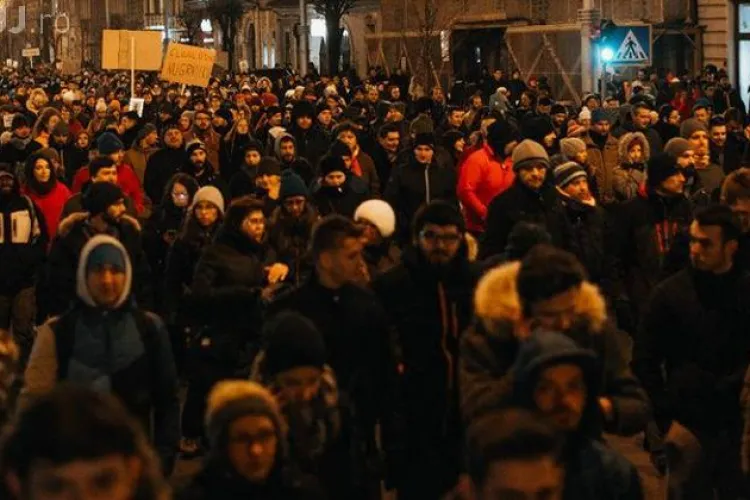 Protest duminică, la Cluj: Noi rămânem în Europa, voi plecati. Demisia și anticipate!