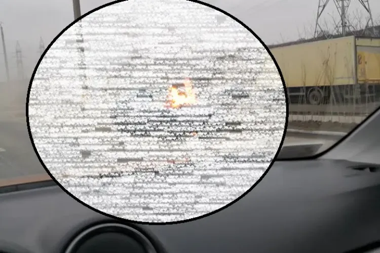 BMW în flăcări pe Bulevardul Muncii FOTO