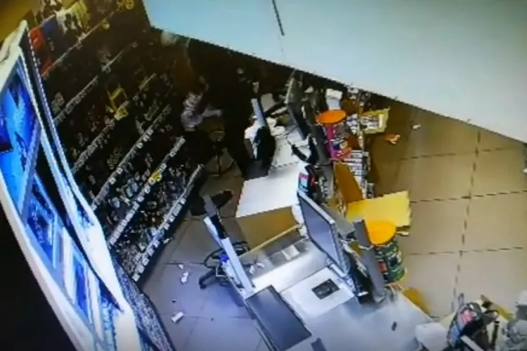 Hoț prins după ce a spart un magazin în gara din Cluj FOTO