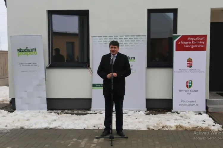 Dăncilă dă salarii, iar Ungaria construieşte locuinţe pentru medicii din Miercurea Ciuc