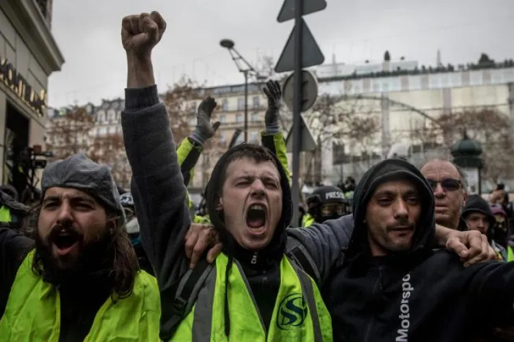 Peste 1.200 de protestatari au fost arestați în Franța, după manifestările de sâmbătă