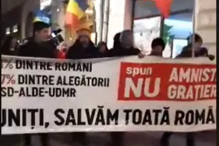 Circa 2000 de clujeni au ieșit în stradă împotriva OUG care eliberează corupții - VIDEO