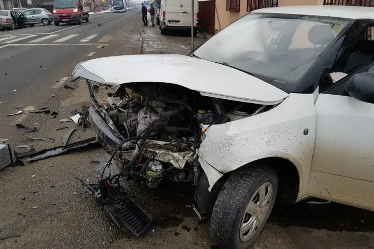 Accident cu 4 mașini la Apahida! Două persoane au fost rănite FOTO