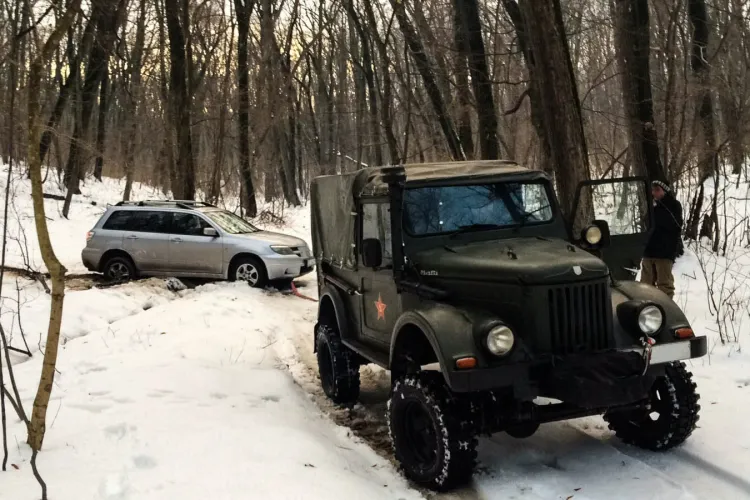 ”Rescue 4X4” ajută șoferii din Cluj rămași înzăpeziți sau blocați