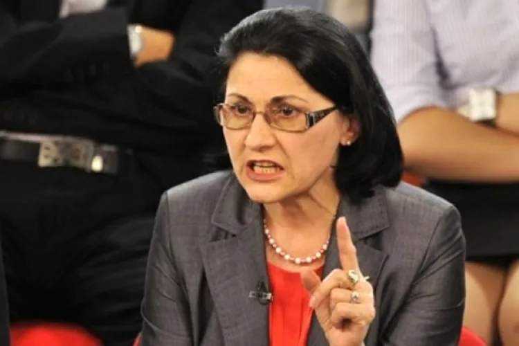 Ministrul Educației vrea să îi lase repetenți pe elevi din clasa I. Ce părere aveți?