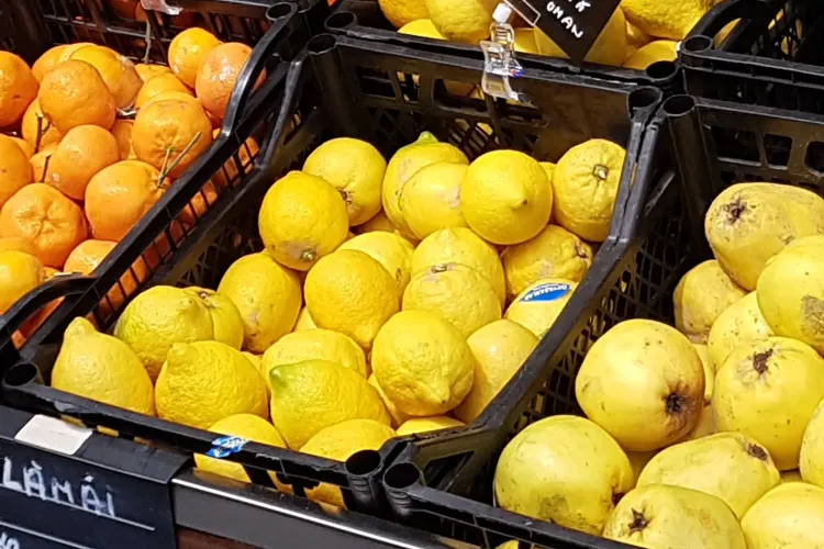 Mesaj într-un magazin clujean: Coaja nu este recomandată consumului uman - FOTO