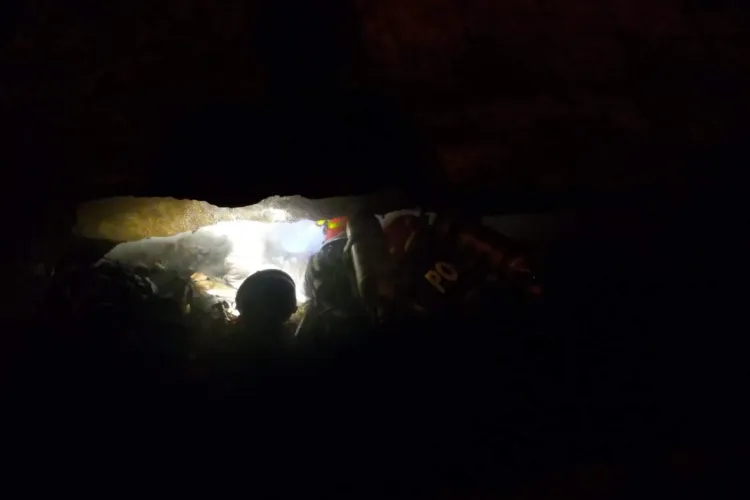 Incendiu în Cluj-Napoca într-un canal unde locuiau oamenii străzii - FOTO