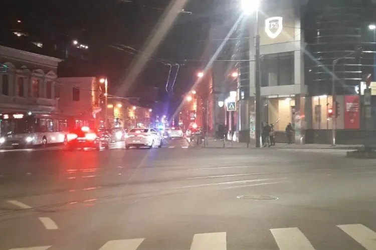 Adolescentă lovită pe trecere, în centrul Clujului! Traversa regulamentar FOTO