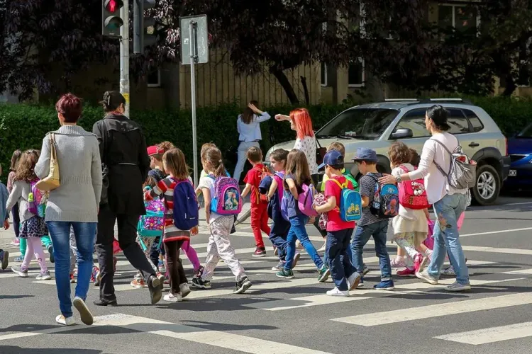 Peste 19.000 de elevi primesc burse la Cluj-Napoca
