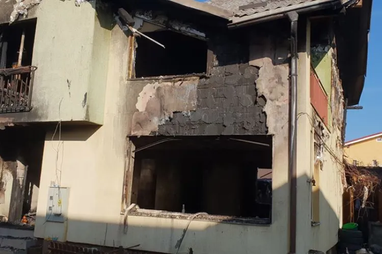 Donații pentru vilele distruse în incendiul din Florești - FOTO